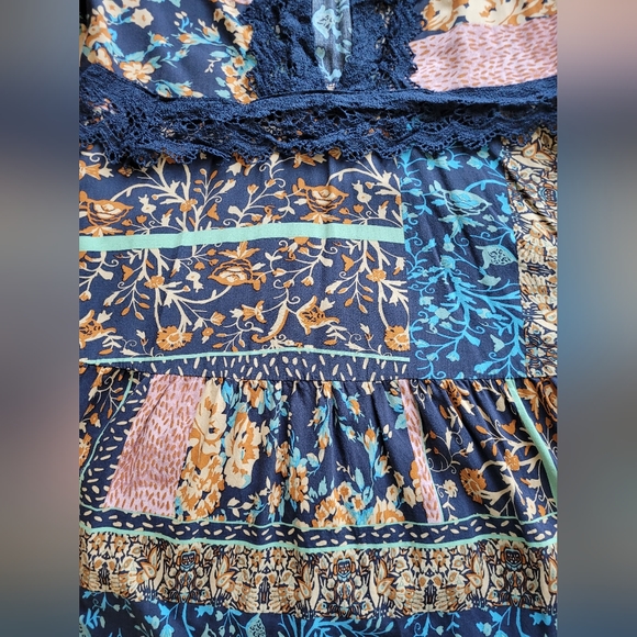 Jaase Tunic with Crochet detail, VGUC, Size S - Picture 7 of 8